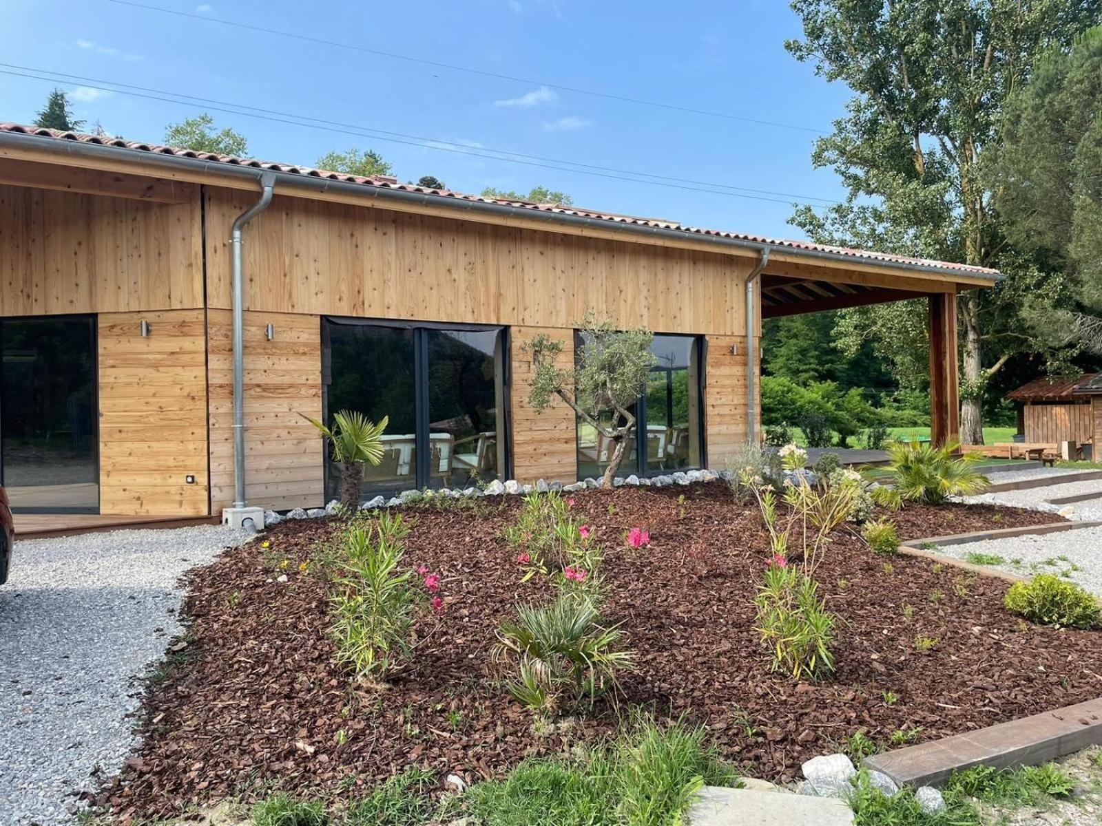 Les Chalets Montréjeau Exterior foto